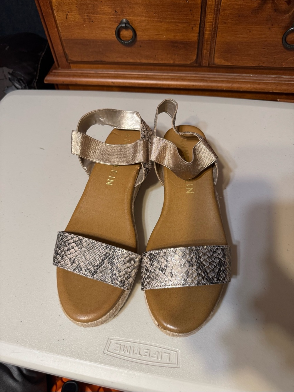 Anne Klein AKCATALINE Wedge Show 10M New Without Box